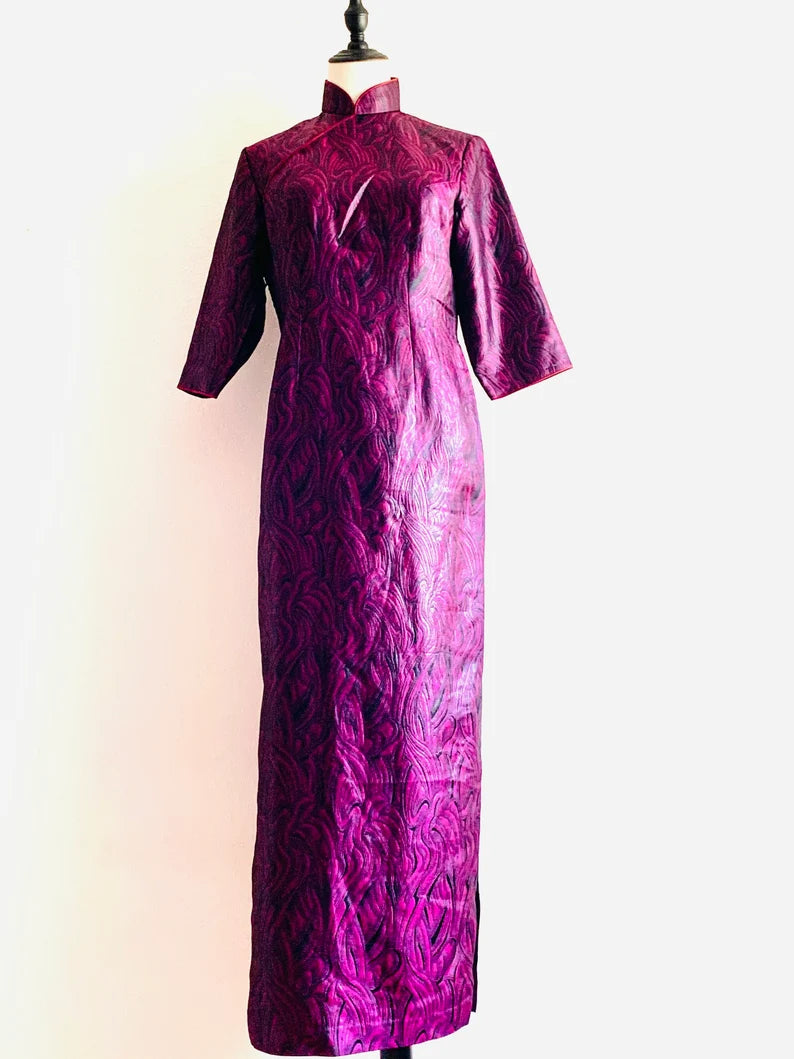 Vintage Handmade Qipao – Traditional Chinese Dress with Modern Print