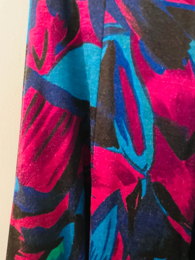 Beautiful Vintage Jungle Skirt in Purple & Blue